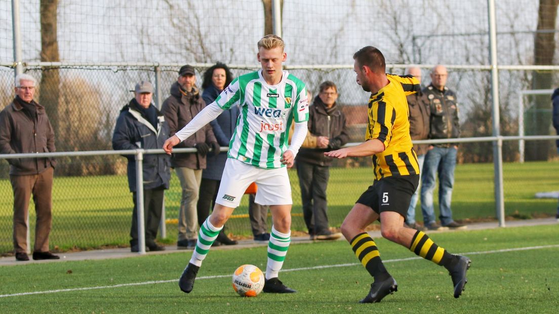 Glenn Weesepoel maakte zijn debuut voor Kloetinge in het bekerduel tegen Kruiningen