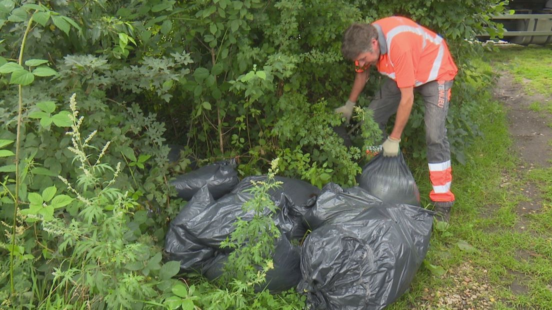 Twente Milieu rijdt dagelijks een extra ronde om gedumpt afval op te halen