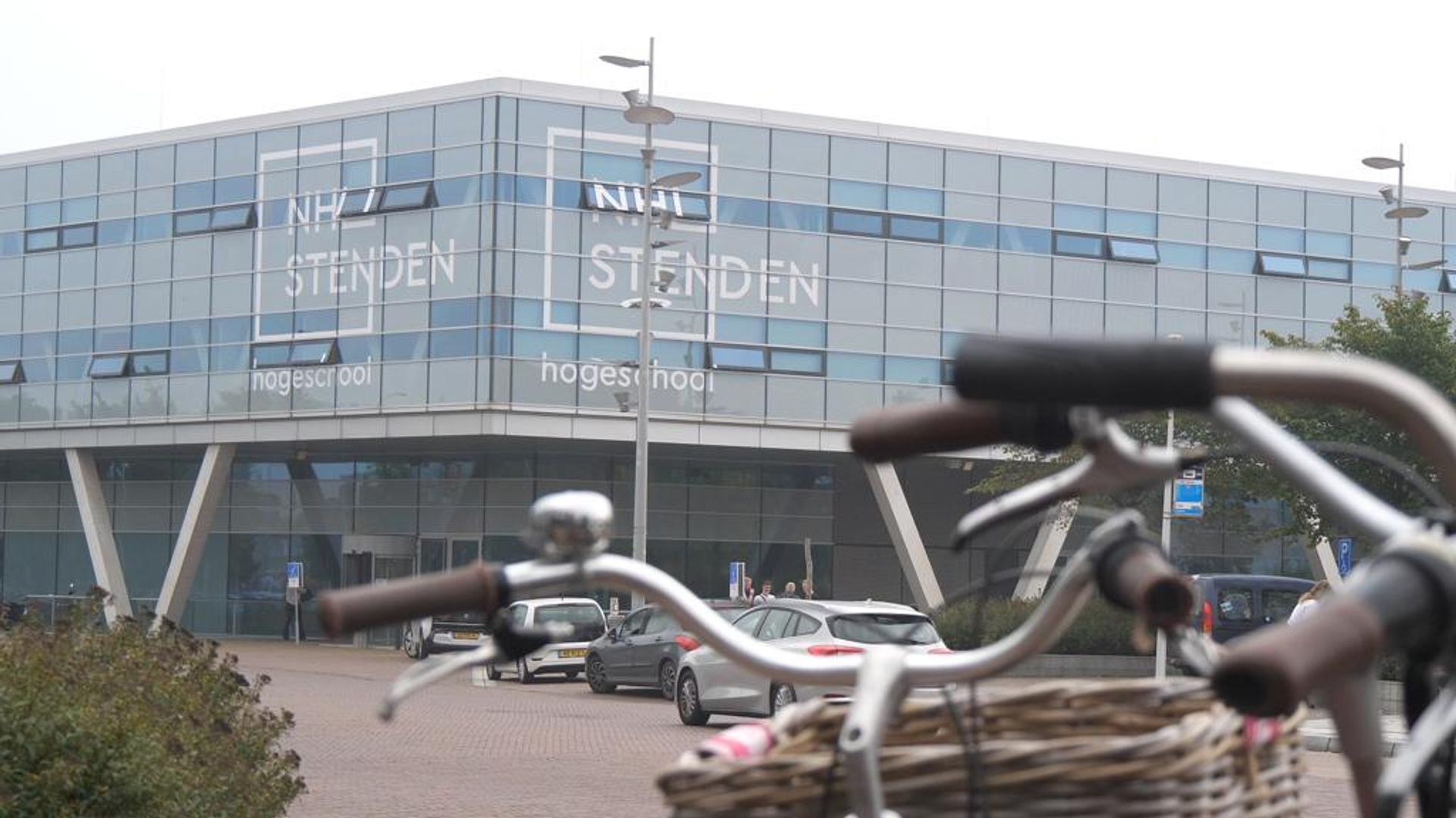Leeuwarder hogescholen onderzoeken of ze op één locatie verder kunnen: "Een hele operatie"
