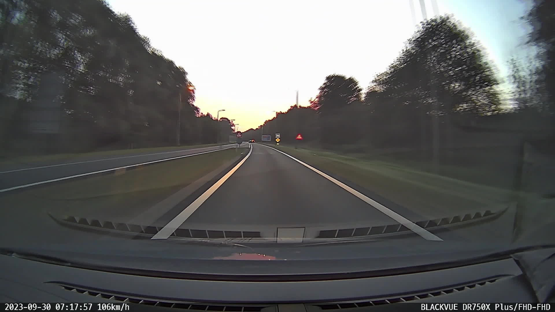 VIDEO | Oost op het Asfalt: keren op de autoweg doe je zo... - RTV Oost