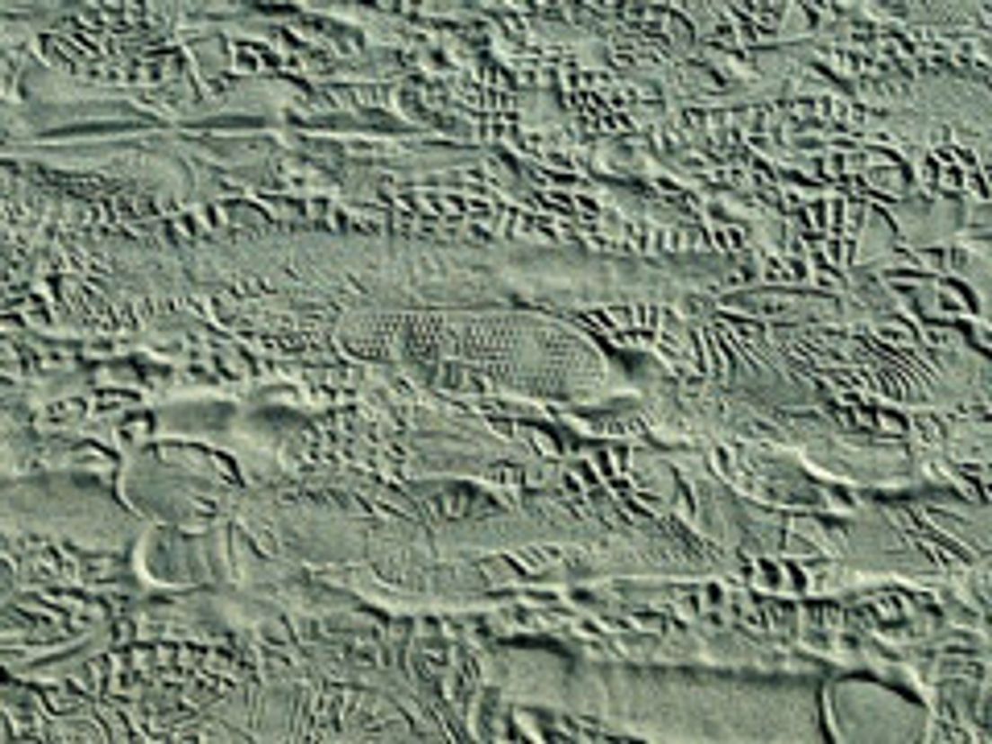 04-05-Strand_zand.cropresize.tmp.jpg
