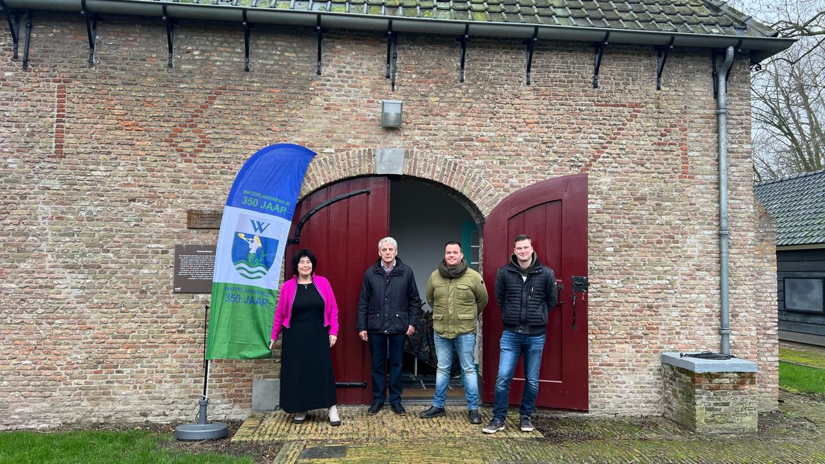 Lange tafel met 180 stoelen in Waterlandkerkje wint trofee voor beste buurtinitatief: 'Tegenwoordig 