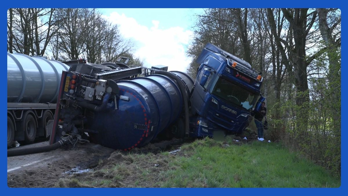 Giertank raakt van de weg bij Siddeburen