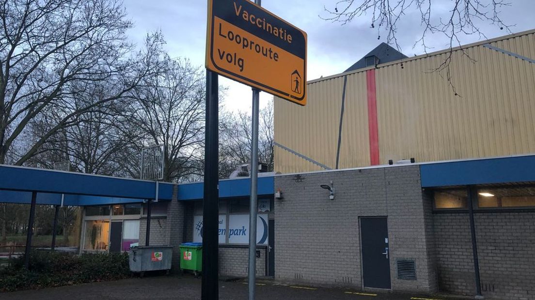 De locatie in Apeldoorn waar de eerste thuiswonende 90-plussers worden gevaccineerd.