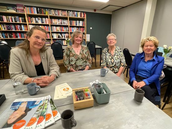 Van cursussen en breiwerkjes tot sprekers en gezelligheid: Vrouwen van Nu bestaat 95 jaar