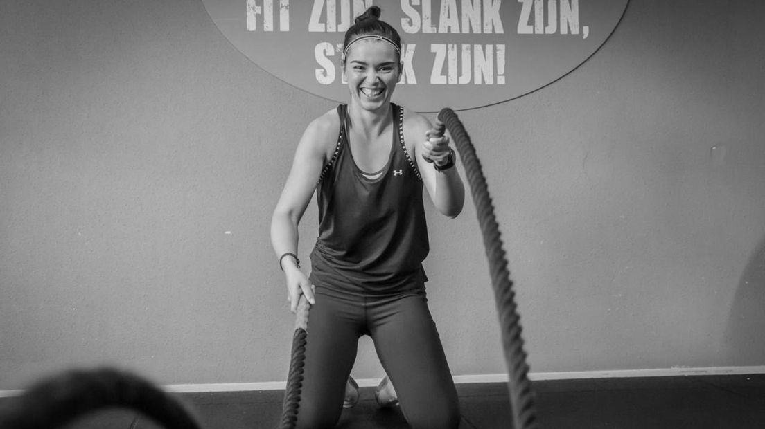 Ioana aan het werk in de sportschool