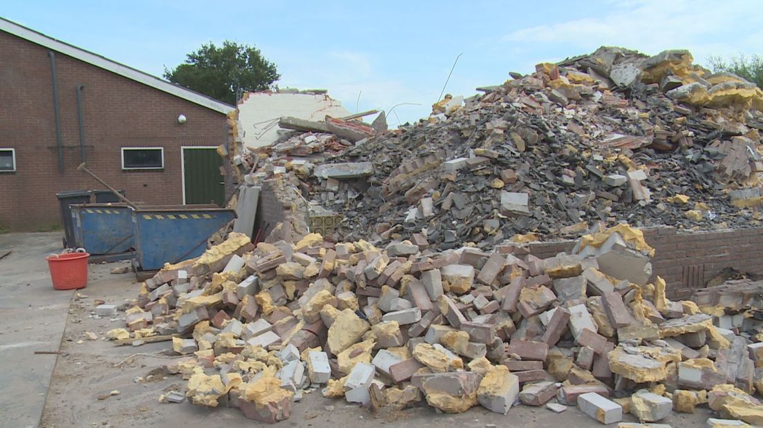 De 250 ton afval van het purhuis in Vriezenveen