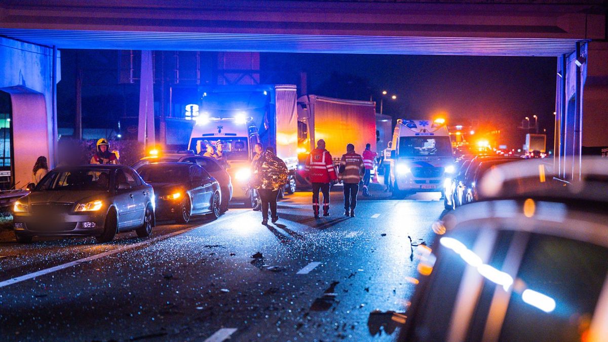 Vier gewond bij kettingbotsing A12, ook moeder en baby
