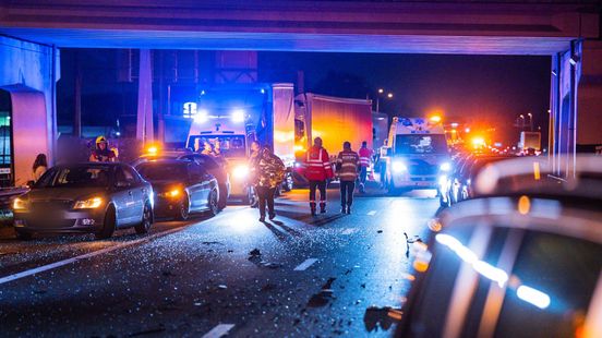 Vier gewond bij kettingbotsing A12, ook moeder en baby