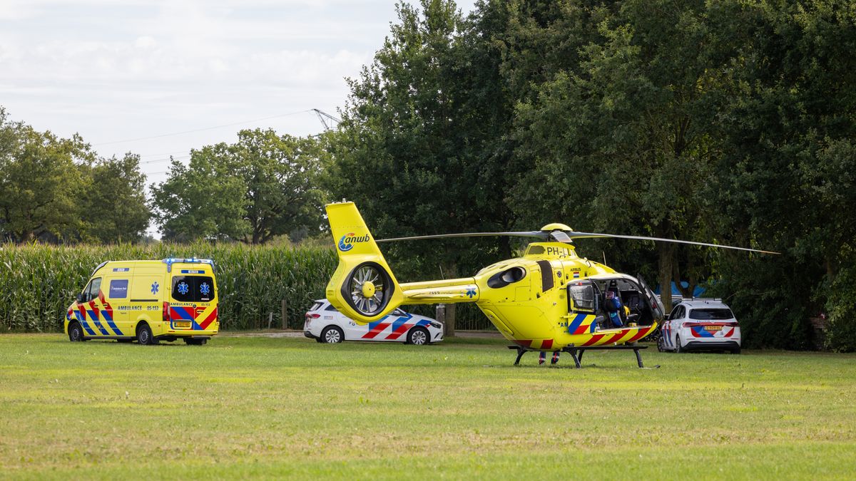 112 Nieuws: Traumahelikopter bij ongeval in Lemele, man van dak gevallen