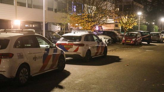 Dode gevonden in woning, politie doet onderzoek