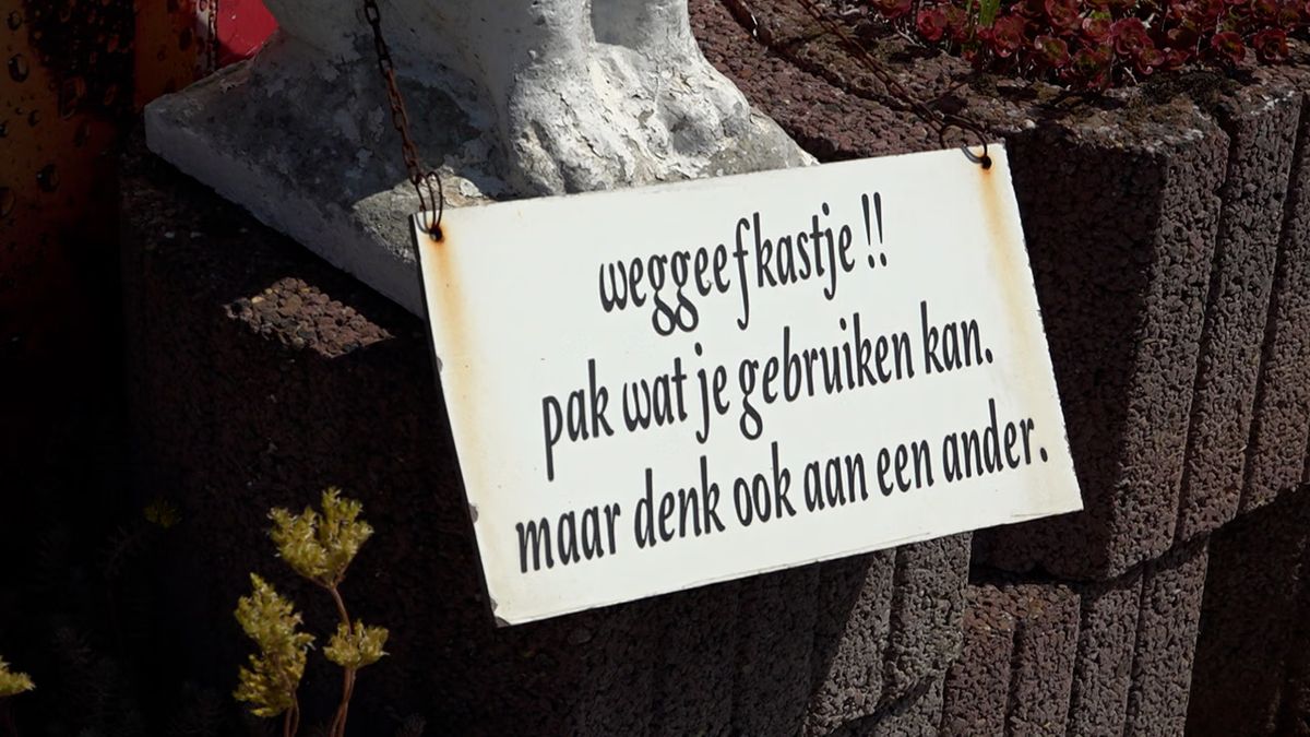 Weggeefkast in Arcen wordt steeds leeggeroofd, initiatiefnemers stoppen
