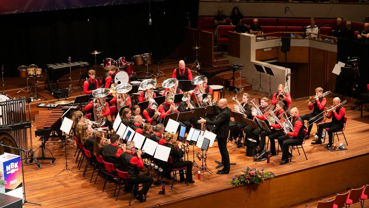 Dubbel winst voor De Bazuin Oenkerk op Nederlandse Brassband Kampioenschappen