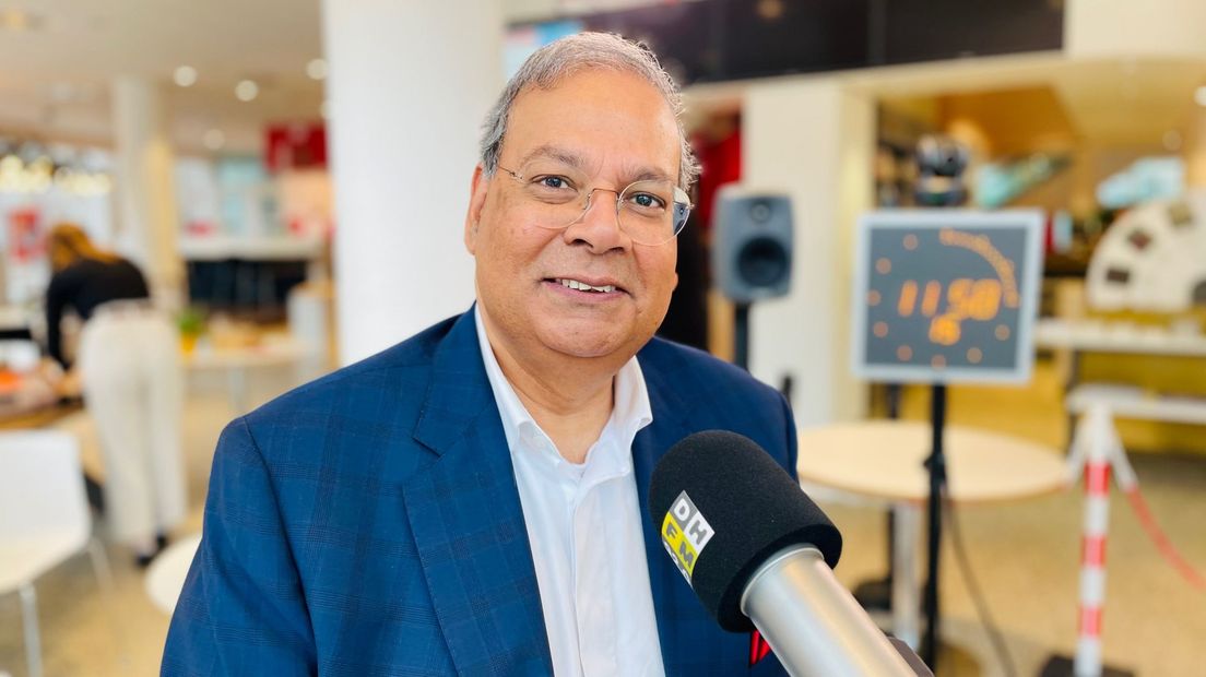 Rabin Baldewsingh in Spuigasten