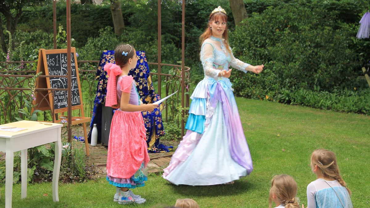 Sprookjes komen uit in Dwingeloo en Diever tijdens festival Sprookjestuinen