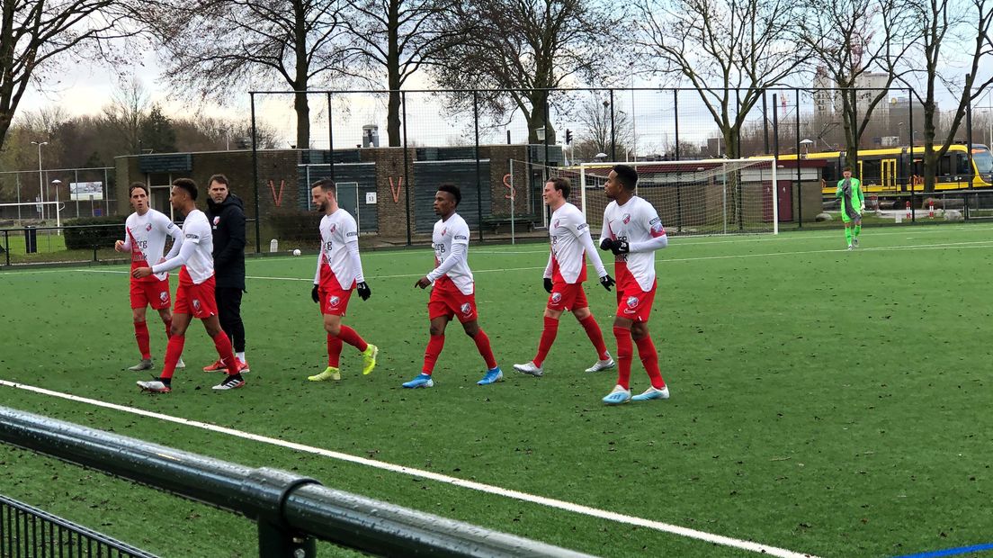 Bij de reserves van FC Utrecht kwamen onder meer Giovanni Troupée, Bart Ramselaar, Rico Strieder, Urby Emanuelson en David Jensen in actie