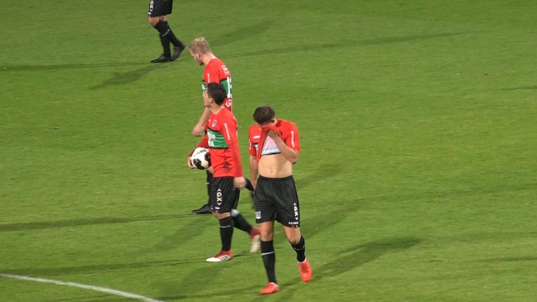 NEC speelde ondermaats thuis tegen FC Eindhoven en verloor met 1-0. Al speelde scheidsrechter Ruperti daarbij een dubieuze rol.