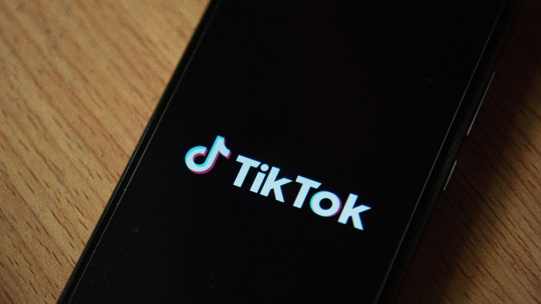 De TikTok-app op een mobiele telefoon
