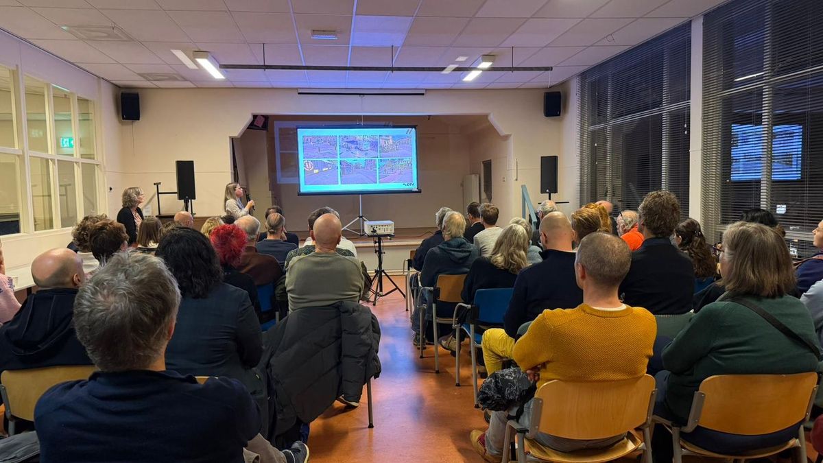 Bewoners gevaarlijke Draaiweg eisen nú actie, gemeente wil eerst meer onderzoek: 'Waanzin'