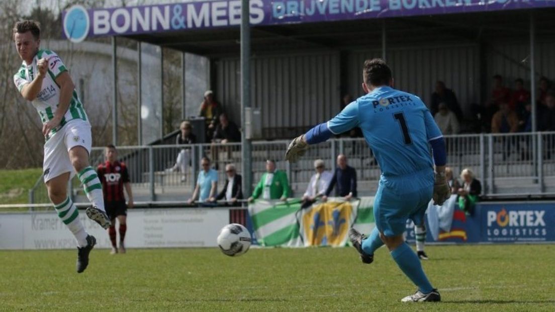Remco van Tiggele scoorde voor Kloetinge het enige doelpunt.