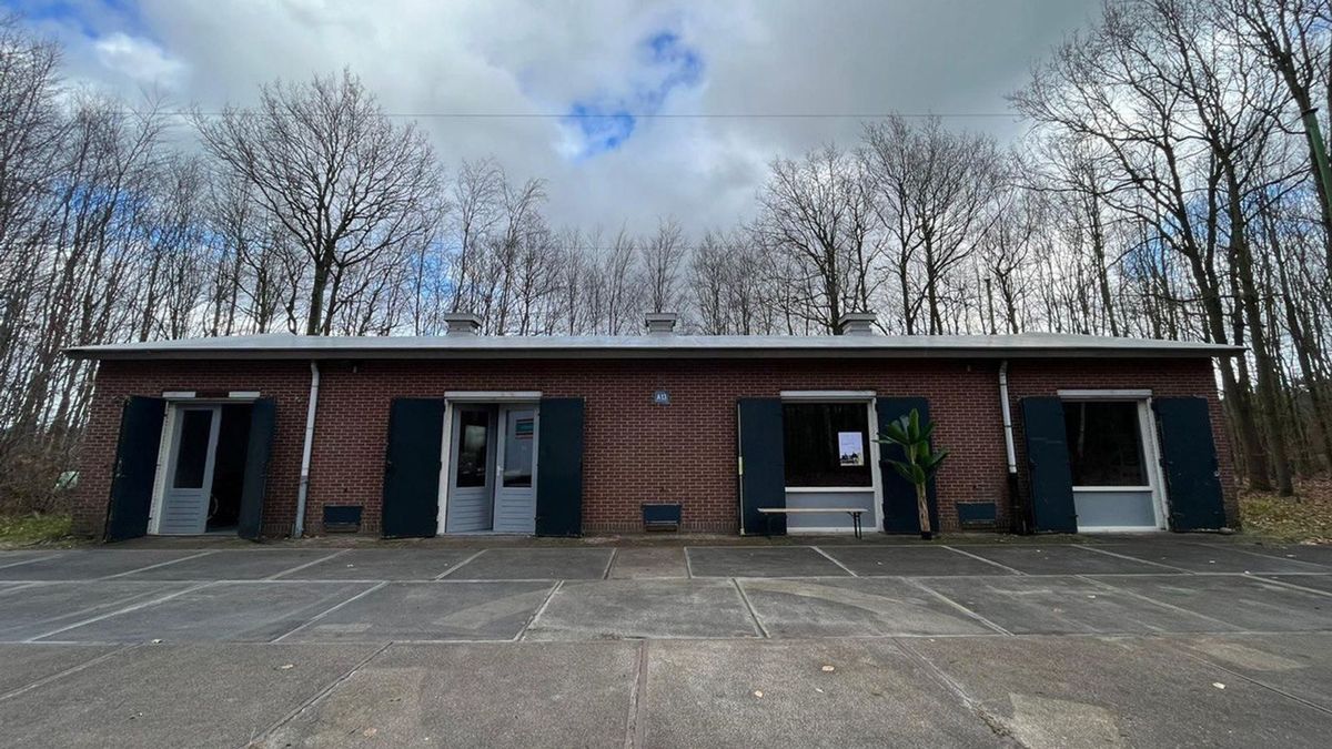 Oude munitiecomplex in Donderen decor van theatervoorstelling over eenzame jongeren