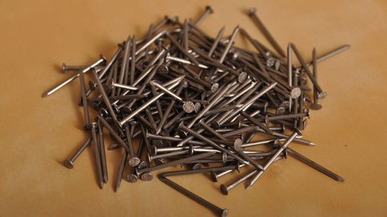 Politie waarschuwt na melding over sponzen met spijkers in Beuningen