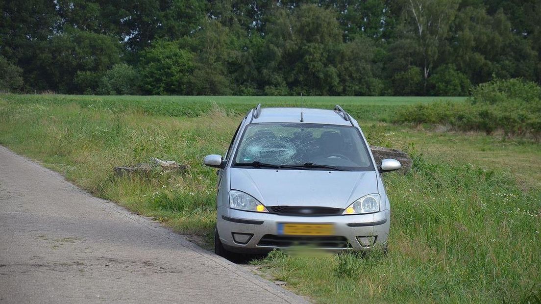 De automoblist kwam met de schrik vrij (Rechten: Persbureau Meter)