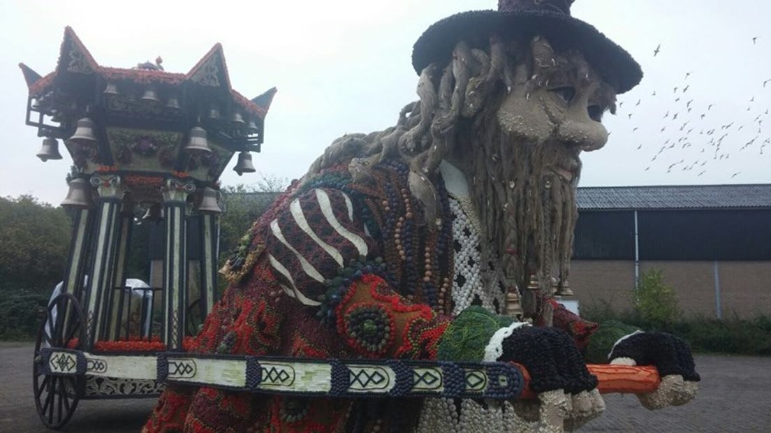 De winnende wagen van Corsoclub Buren.