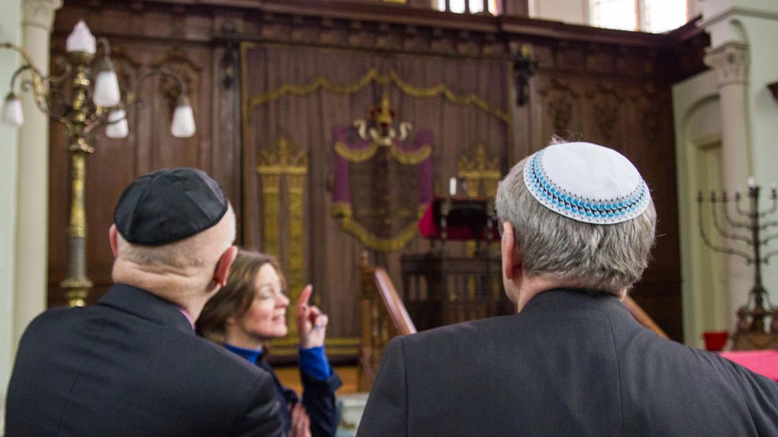 ChristenUnie op bezoek bij synagoge Zwolle