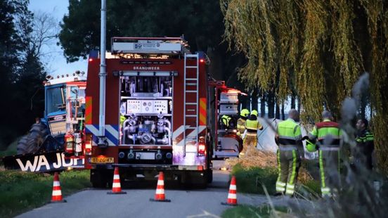 Dode bij ongeval • bestuurder bekneld in auto. Dode bij ongeval • bestuurder bekneld in auto.