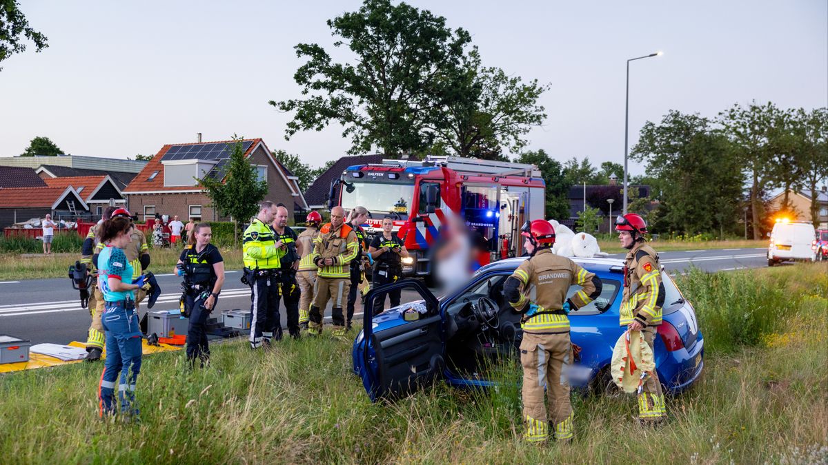 112 Nieuws: Scooterrijder gewond bij aanrijding met bestelbus in Sibculo