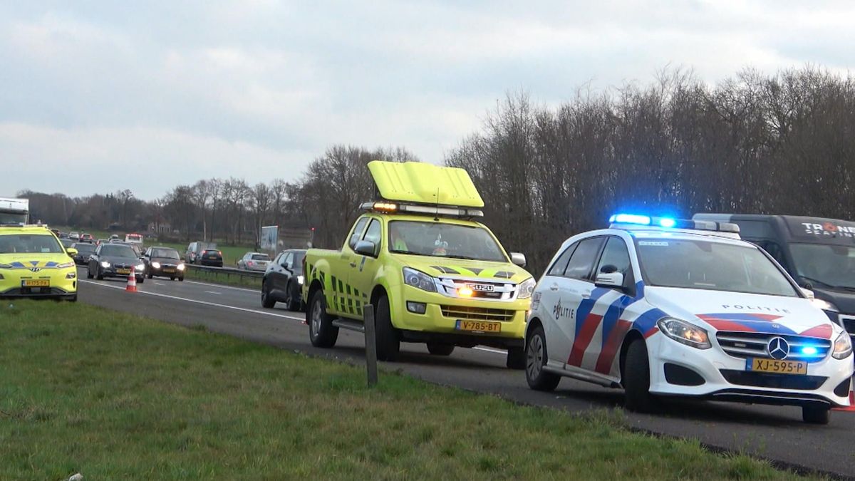 Drie gewonden bij ongeluk op A28 bij Rogat