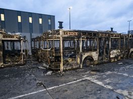 12 bussen uitgebrand bij busstalling Westraven in Utrecht, busverkeer rijdt weer