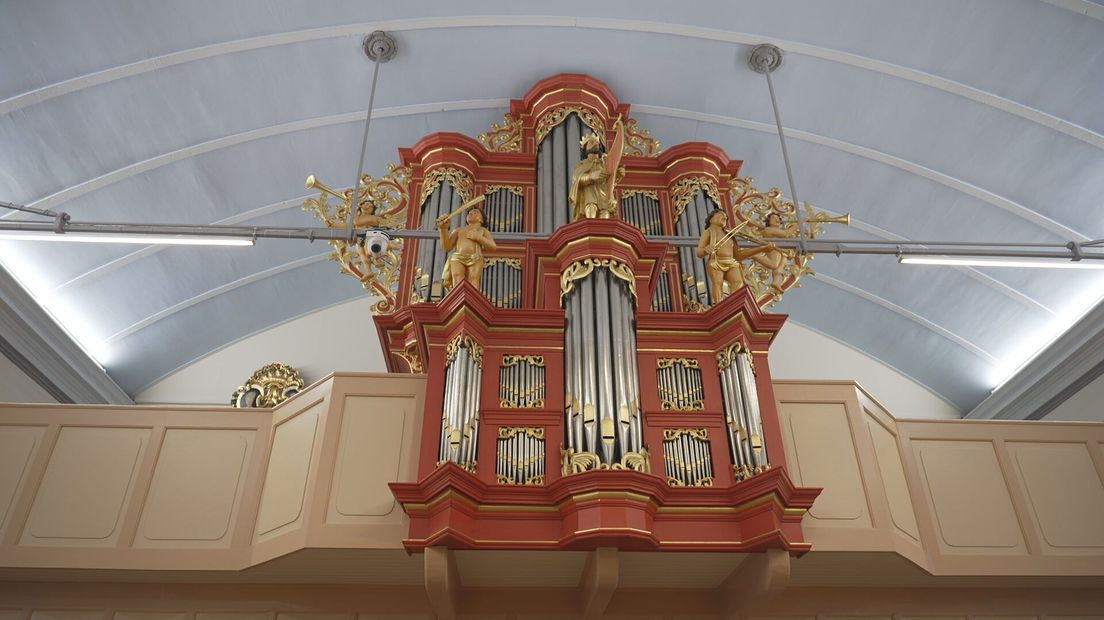 Orgel in de kerk in Berghuizen