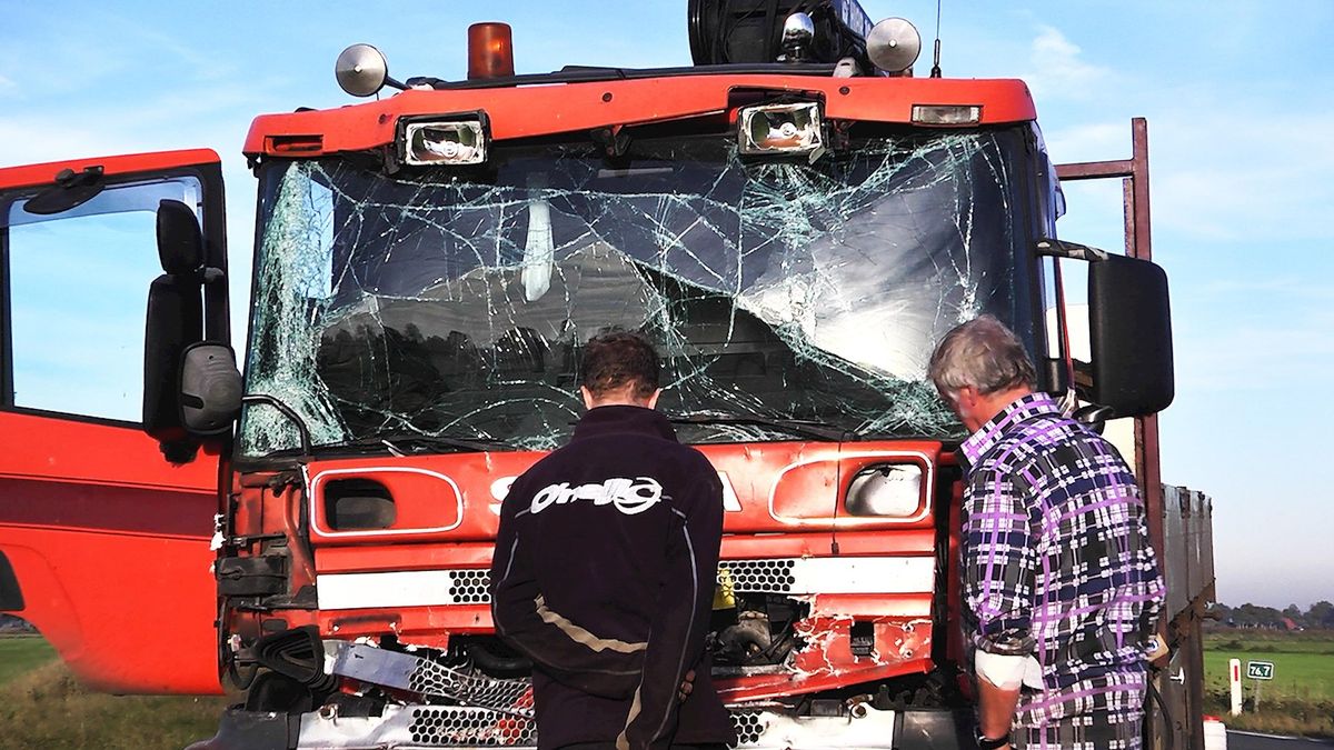 N348 Deventerweg bij Dalmsholte tijdelijk afgesloten door kop-staartbotsing
