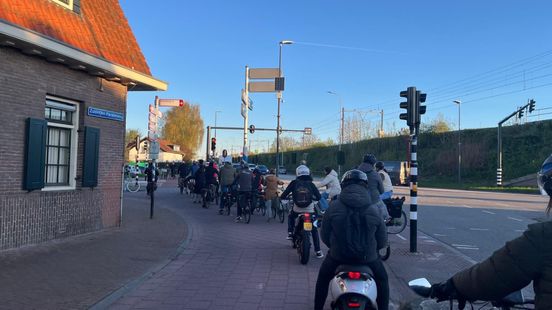 Onderhoud IJsselbrug in volle gang • drukte op fietspad