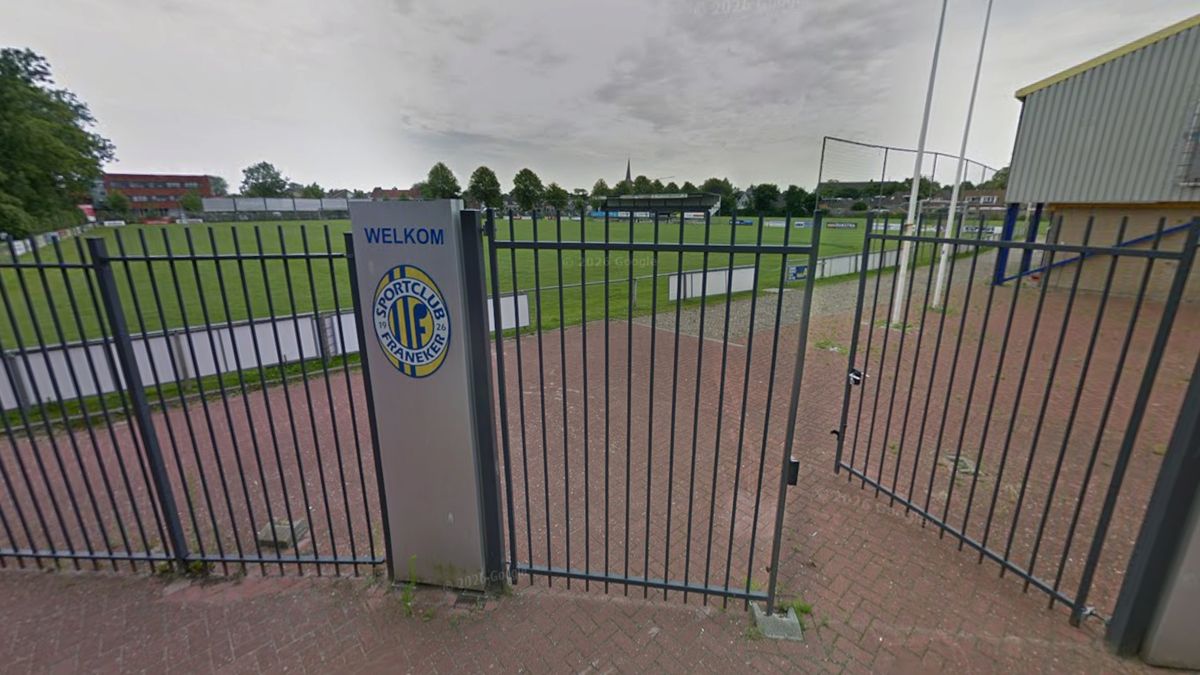 Grensrechter krijgt klappen na afloop van voetbalwedstrijd SC Franeker en Lions '66