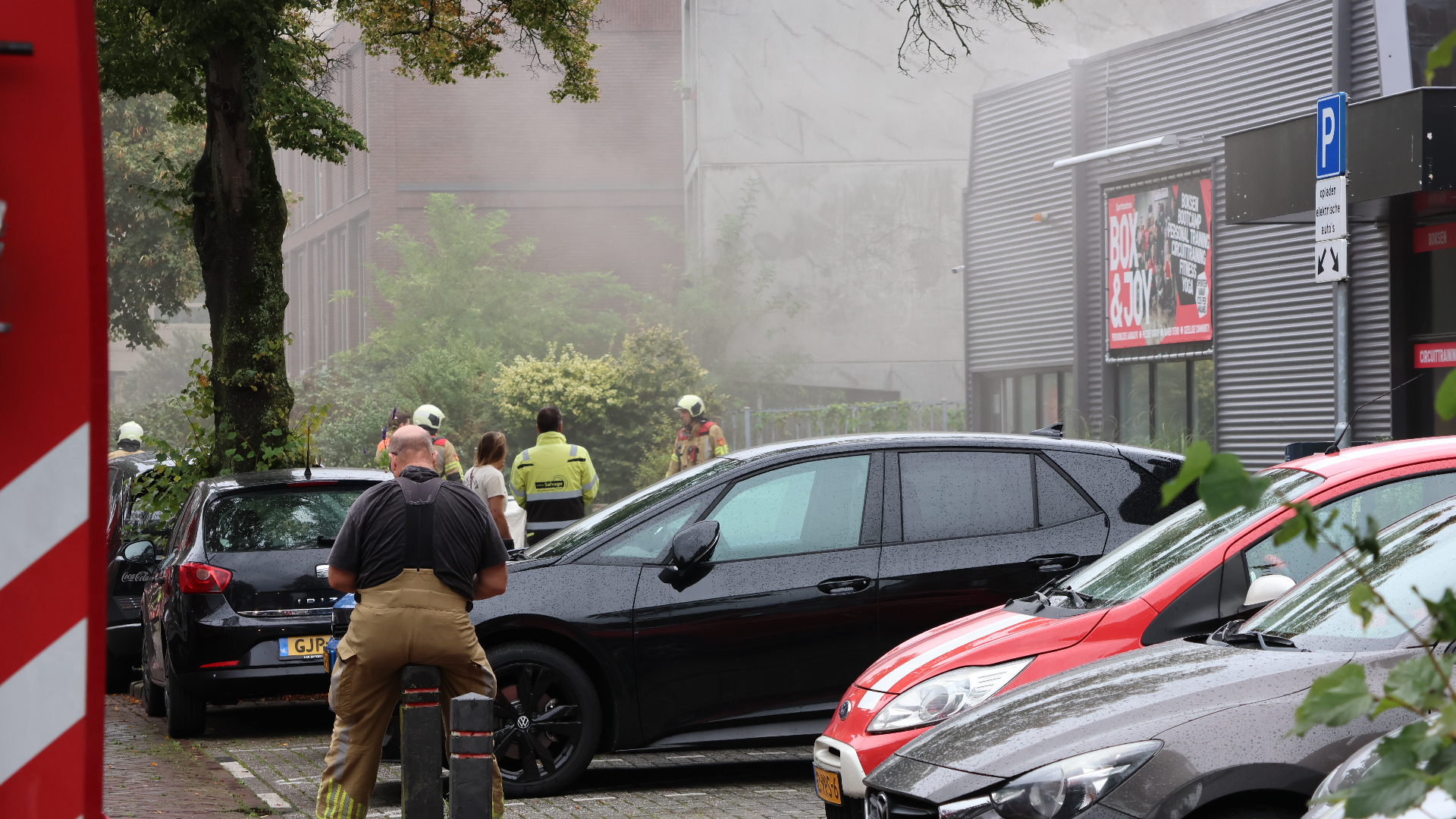 Vlammen slaan uit sauna in Utrechtse sportschool: brand snel onder controle