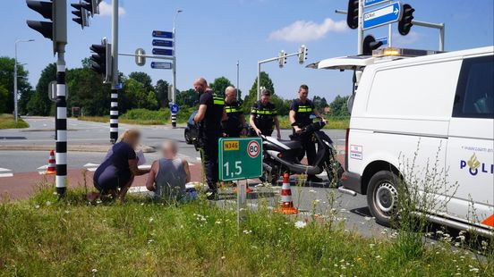Twee automobilisten veroorzaken vrijwel tegelijk twee ongevallen
