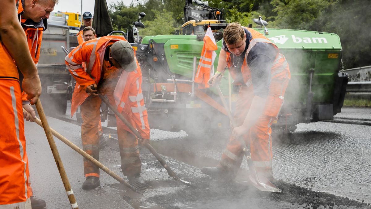 Provinciale weg twee avonden en nachten deels afgesloten, krijgt nieuw asfalt