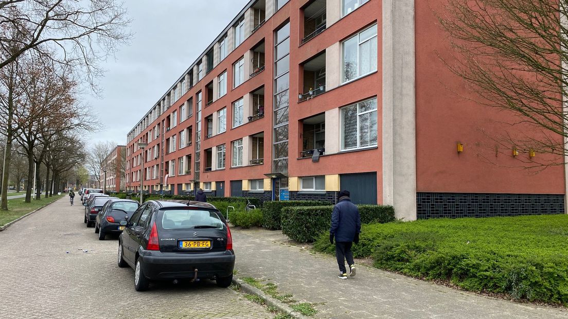 Grootschalig onderzoek bij woning Deventer afgerond: vermiste man nog niet gevonden