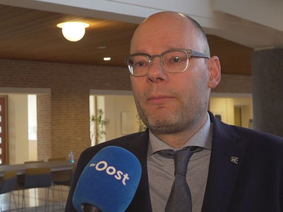 Burgemeester Bleker over PEC - FC Twente: 'Jammer voor Bram, maar de punten zijn voor Enschede'