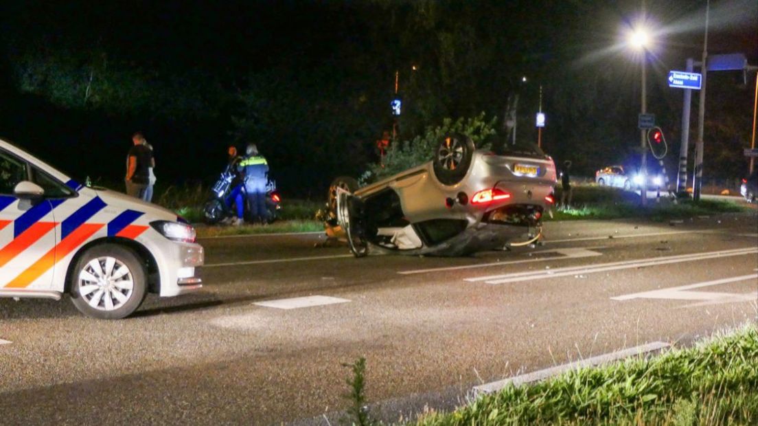 Op de kruising is een ravage ontstaan