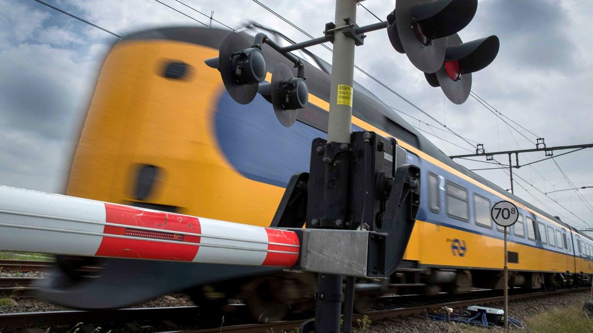 112-nieuws: Conducteur mishandeld in trein tussen Groningen naar Assen