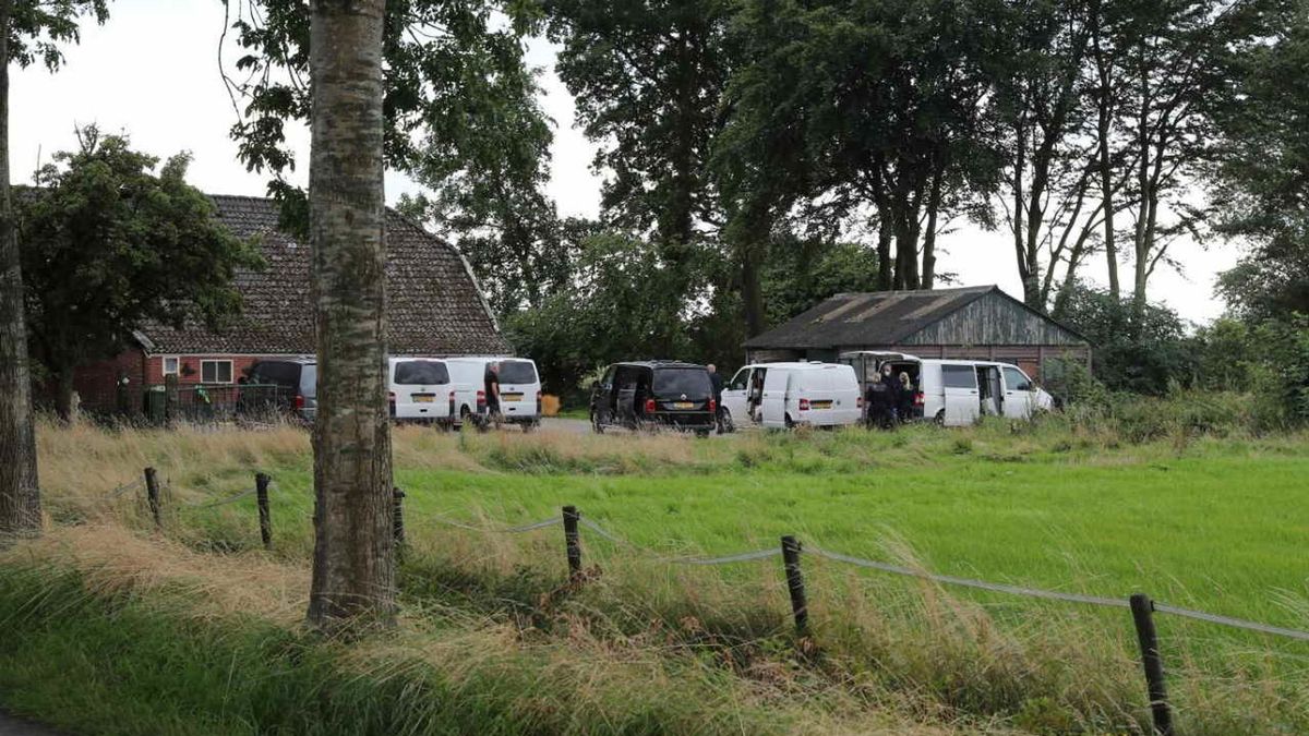 Politie onderzoekt mogelijke brandstichting boerderij Drouwenerveen