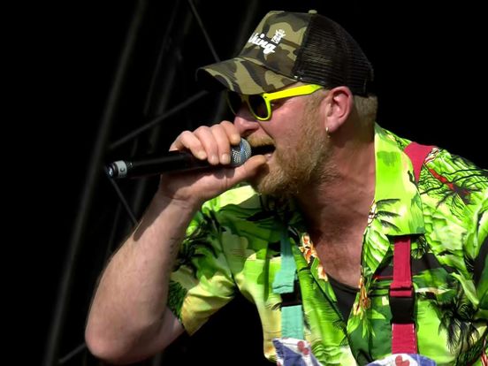 LIVE: Jitiizer rockt op Bevrijdingsfestival yn Ljouwert