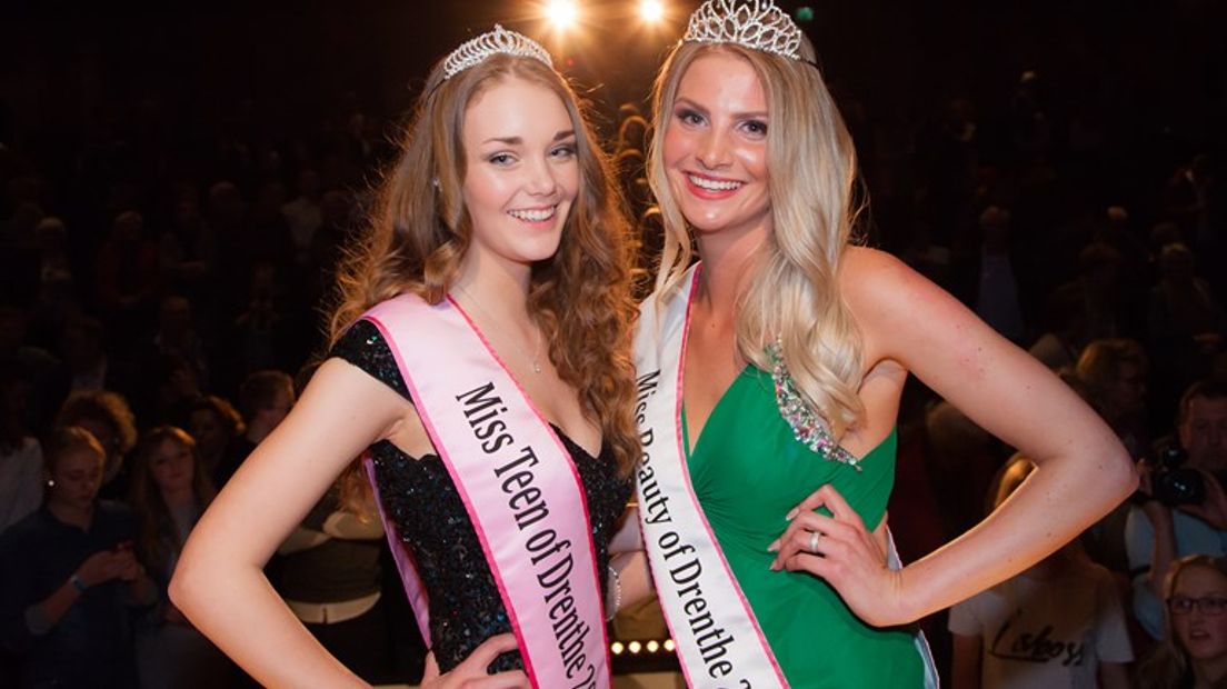 Lisan Weidgraaf (rechts) strijdt in Cambodja om de Miss University-titel (Rechten: archief RTV Drenthe/Maurice Vos)