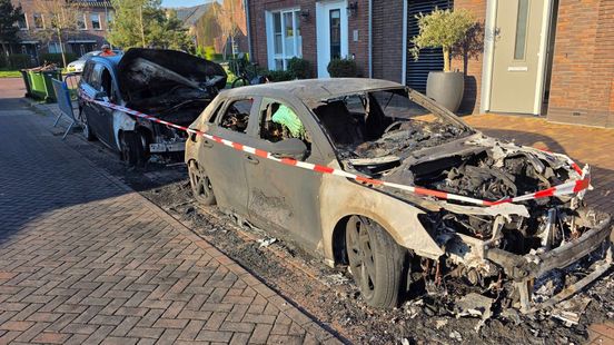 Auto in brand gestoken • aanrijding met fatbike. Auto in brand gestoken • aanrijding met fatbike.