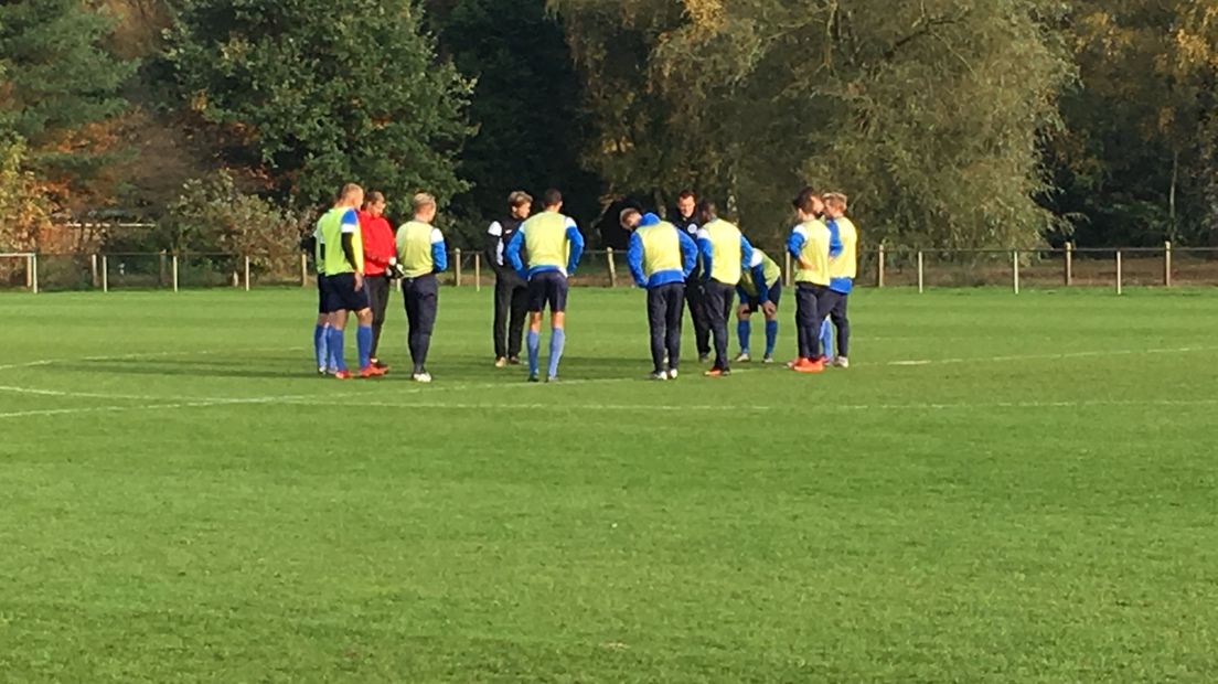 Dean Koolhof staat vrijdag in het degradatieduel met hekkensluiter Achilles'29 in de basis bij De Graafschap. Hij vormt een duo voorin met Piotr Parzyszek. Jan Lammers keert terug na een enkelblessure.