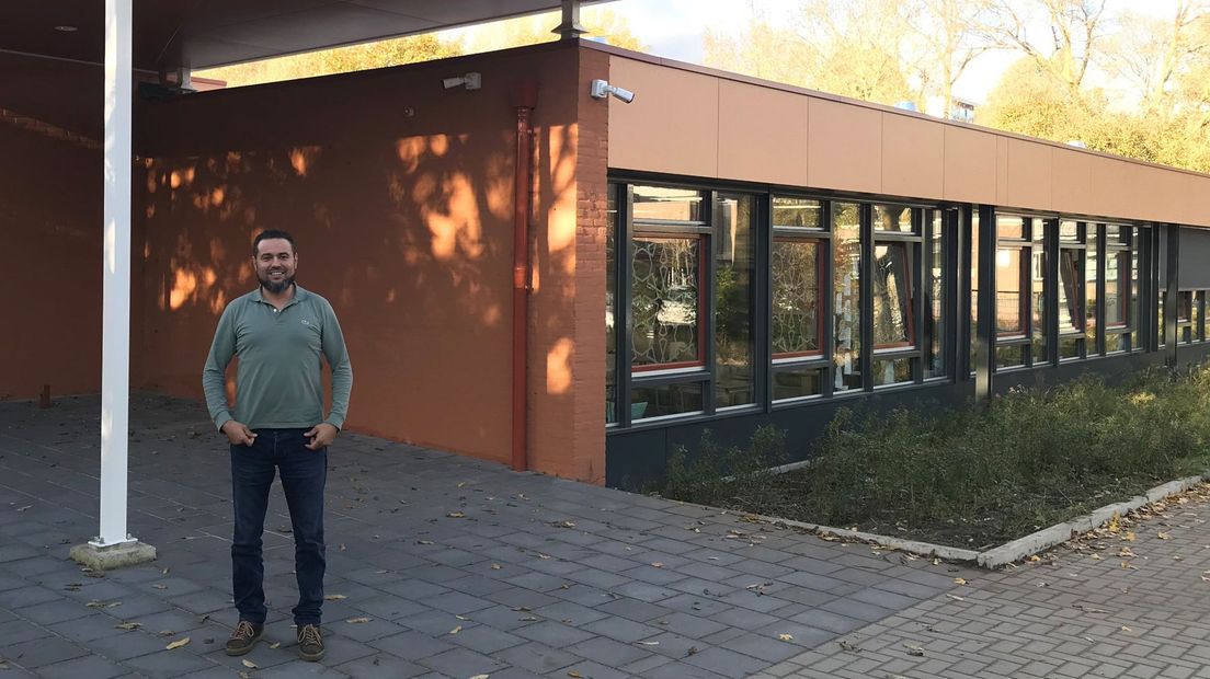 Abdelkarim Salahi voor basisschool Al Amana in Zeist.